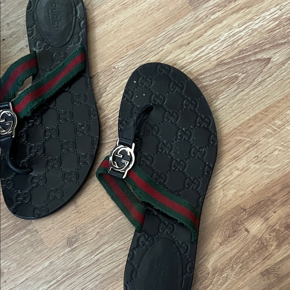 Gucci Black and Green Flip Flops